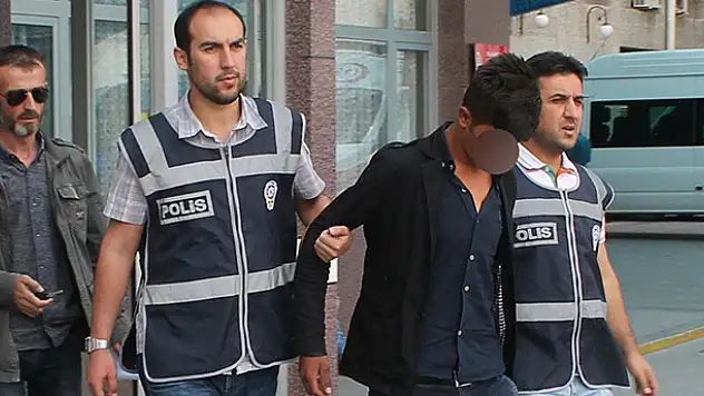 Konya'da telefon dolandırıcısına film gibi operasyon
