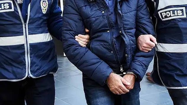 Konya'da telefonla dolandırıcılık yapan şüpheli tutuklandı
