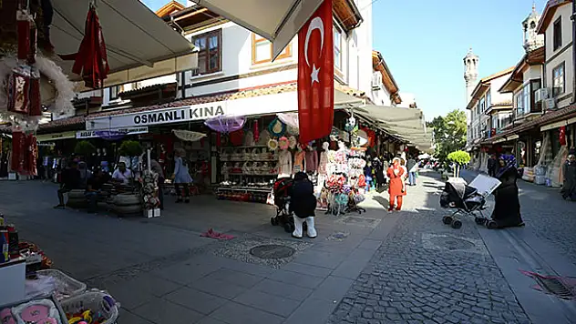 Konya'da ticaretin kalbi 'Bedesten'de atıyor