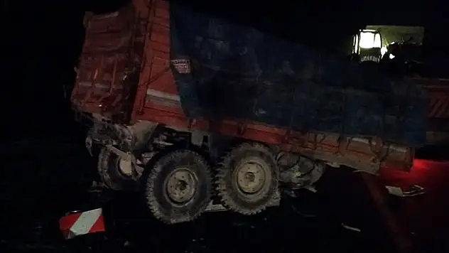 Konya'da tır ile traktörün çarpıştığı kazada 1 ölü, 2 yaralı