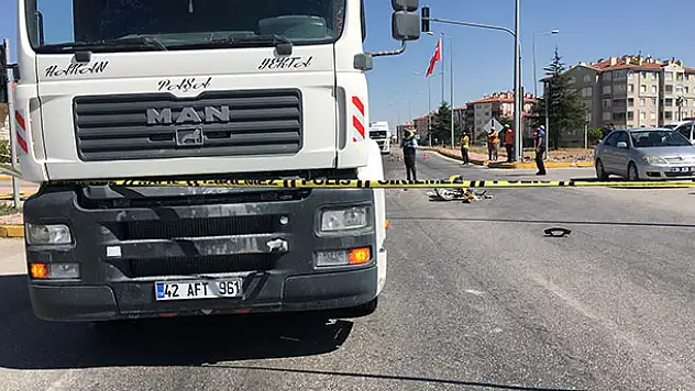Konya'da tırın çarptığı motosikletteki çocuk öldü, annesi yaralandı