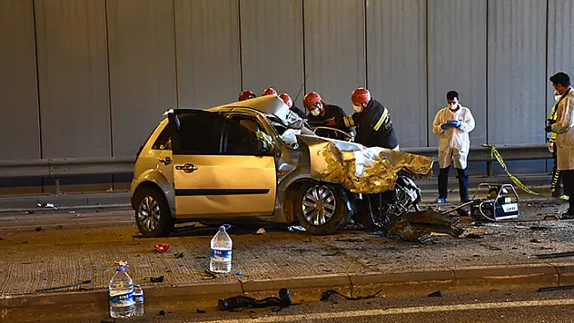 Konya'da tırla çarpışan otomobilden yaralı kurtarılan 3 yaşındaki çocuk hastanede öldü
