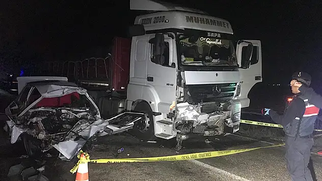 Konya'da tırla çarpışan otomobilin sürücüsü öldü
