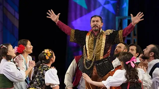 Konya'da tiyatro şöleni devam ediyor