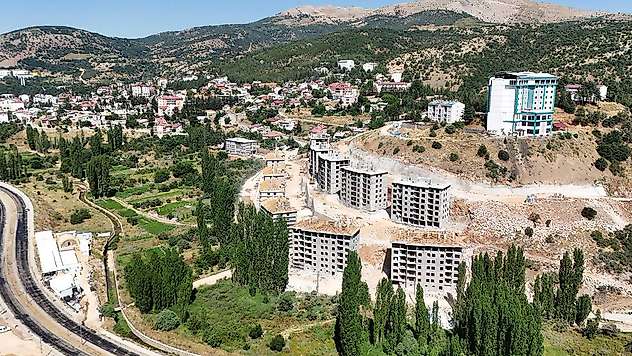 Konya'da TOKİ konutları hızla yükseliyor