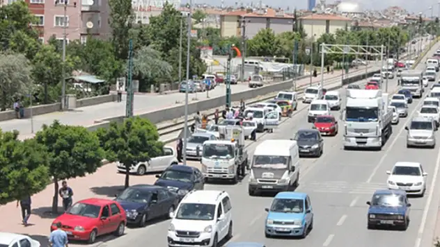 Konya'da trafiğe kayıtlı araç sayısı 825 bin 10 oldu