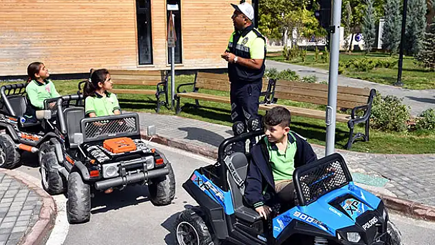 Konya'da trafik eğitim parkı açıldı!