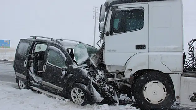 Konya'da trafik kazası: 1 ölü, 1 yaralı