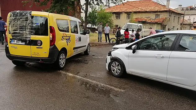 Konya'da trafik kazası: 2 yaralı

