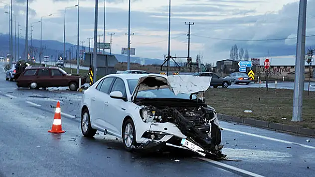 Konya'da trafik kazası: 3 yaralı
