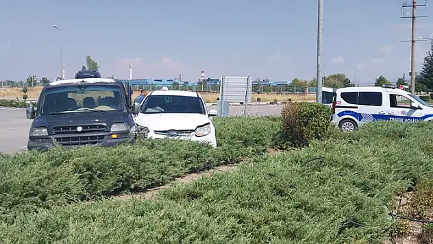 Konya'da trafik kazasında 3 kişi yaralandı
