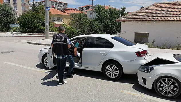 Konya'da trafikte bıçaklı, sopalı kavga: 2 yaralı