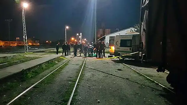Konya'da trenin çarptığı genç öldü