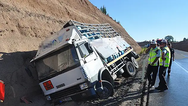 Konya'da tüp yüklü kamyonet kaza yaptı : 1 yaralı