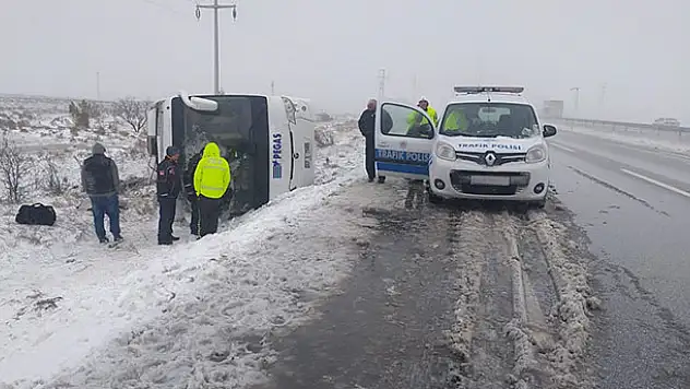 Konya'da tur otobüsü devrildi: 1 ölü, 12 yaralı
