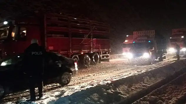 Konya'da ulaşıma kar engeli!