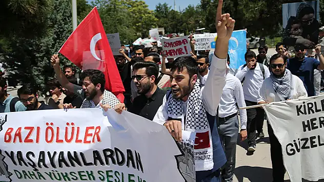 Konya'da üniversite öğrencileri İsrail'in Gazze'ye yönelik saldırılarına tepki gösterdi
