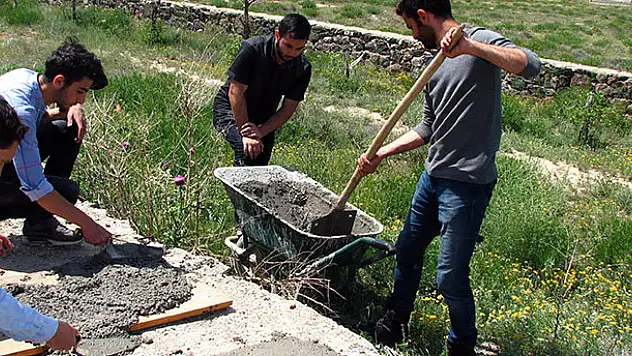 Konya'da üniversite öğrencileri yayla okulunu onardı