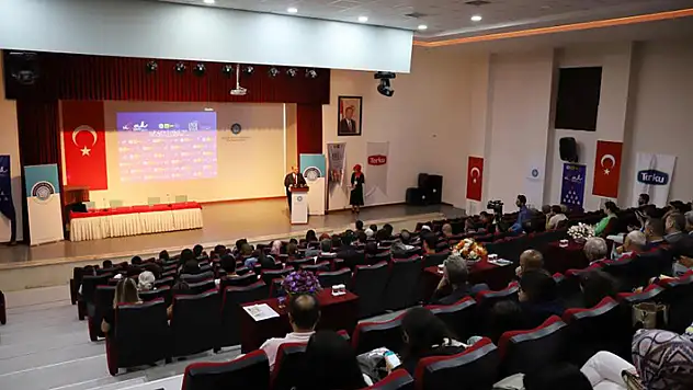 Konya'da Üstün Yeteneklilerin Eğitimi ve Çocuk Araştırmaları kongreleri başladı
