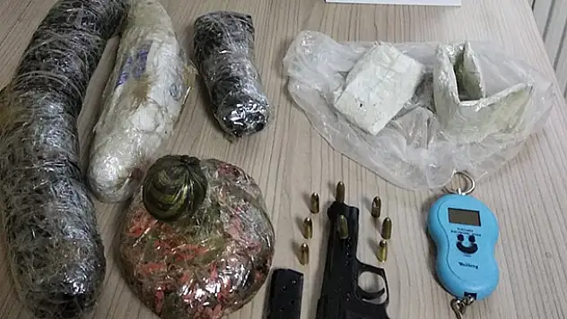 Konya'da uyuşturucu operasyonu : 2 gözaltı