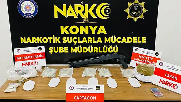 Konya'da uyuşturucu operasyonu:  2 kilo  esrar, 1 kilo sentetik uyuşturucu, 9 bin 600 uyuşturucu hap...