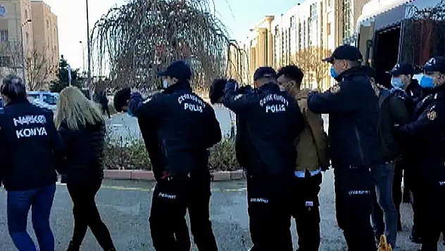 Konya'da uyuşturucu operasyonu - pişmaniye kutusundan eroin çıktı