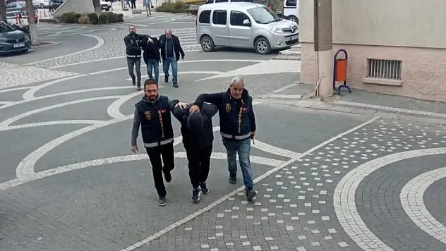 Konya'da uyuşturucu operasyonunda 2 kişi tutuklandı
