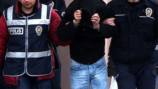 Konya'da uyuşturucu operasyonunda 3 zanlı tutuklandı
