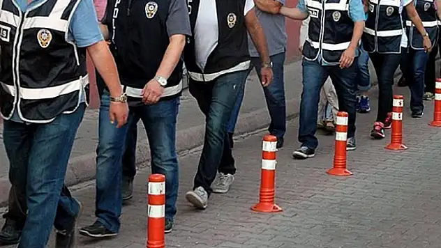 Konya'da uyuşturucu operasyonunda 9 zanlı tutuklandı
