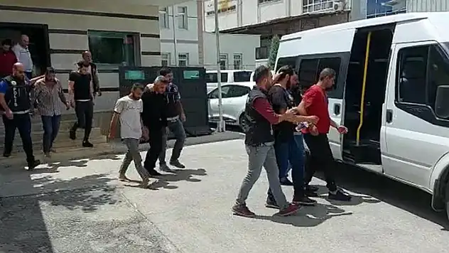 Konya'da uyuşturucu satıcılarına ve kullanıcılarına operasyon: 73 kişi gözaltına alındı, 11'i tutuklandı
