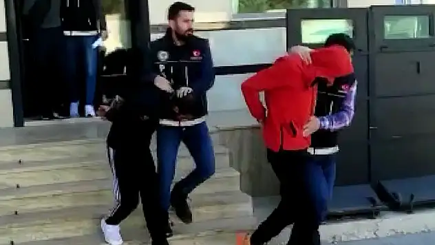 Konya'da uyuşturucu tacirlerine operasyon: 13 gözaltı
