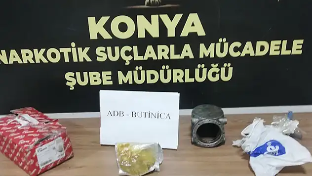Konya'da uyuşturucu tacirlerine operasyon: 6 kilo eroin, binlerce hap ele geçirildi