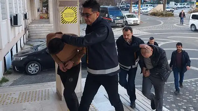 Konya'da uyuşturucu ticareti yaptıkları iddiasıyla 2 zanlı tutuklandı
