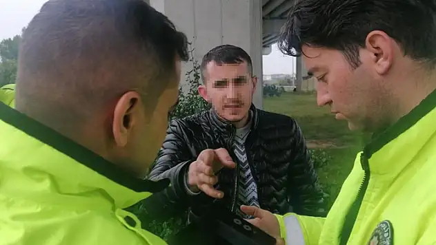 Konya'da uyuşturucu ticaretinden aranan kişi Manavgat'ta kaza yapınca yakayı ele verdi