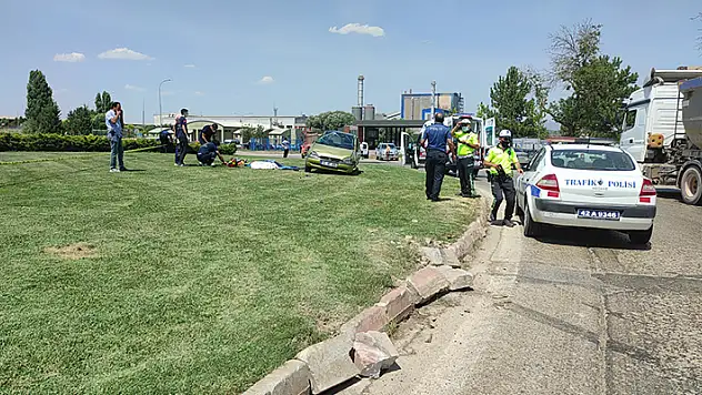 Konya'da uzman çavuş olarak görev yapan eşini ziyarete giden kadın, trafik kazasında hayatını kaybetti
