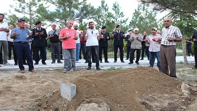 Konya'da vefat eden Kıbrıs gazisi toprağa verildi
