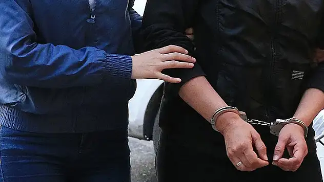 Konya'da yakalanan firari FETÖ şüphelisi kadın tutuklandı
