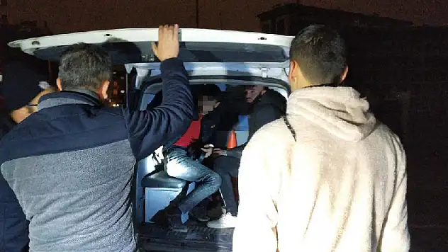 Konya'da yakalanan hırsızlık şüphelileri: Beni biliyorsunuz komiserim, benim suçum yok
