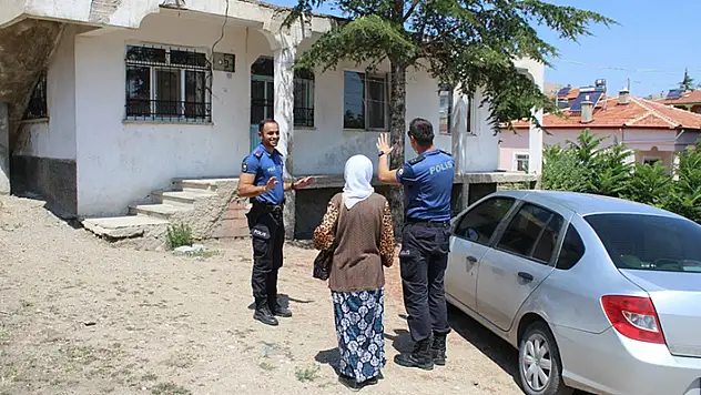 Konya'da yalnız yaşayan kadına polis sahip çıktı
