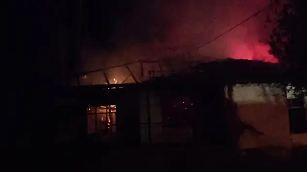 Konya'da yangın çıkan müstakil ev kullanılamaz hale geldi