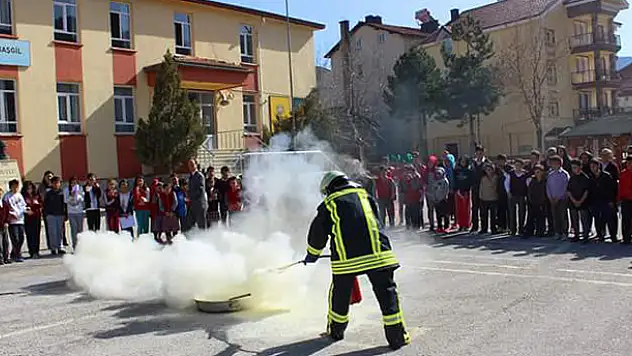 Konya'da yangın tatbikatı gerçeğini aratmadı