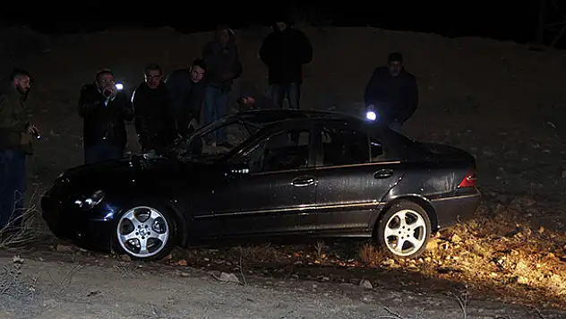 Konya'da yanmış otomobilde ceset bulundu