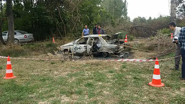 Konya'da yanmış otomobilde ceset bulundu