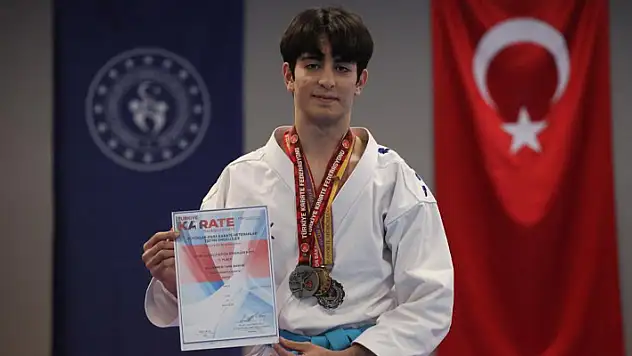 Konya'da yaşayan işitme engelli 16 yaşındaki Muhammet Taha Baskın'ın hedefi olimpiyatlar
