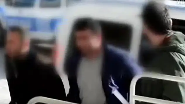 Konya'da yaşlı adamı dolandırılmaktan emekli polis kurtardı