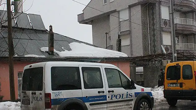 Konya'da yaşlı çift soba zehirlenmesinden öldü