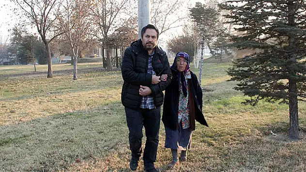 Konya'da Yaşlı kadını telefonla dolandırdılar