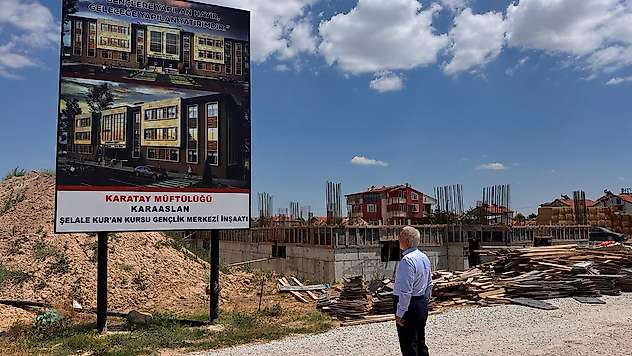 Konya'da yeni Kur'an Kursu ve gençlik merkezi hızla yükseliyor