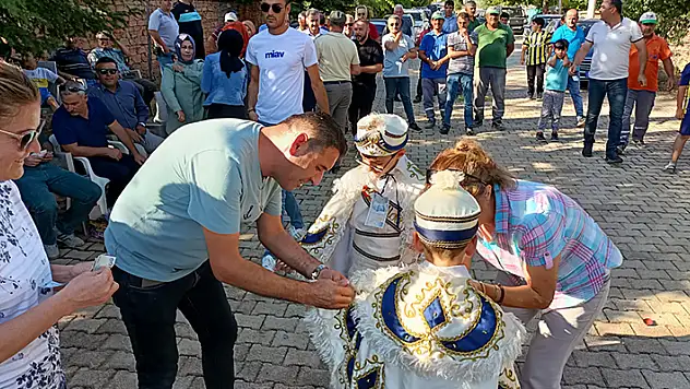 Konya'da yetim kardeşler için sünnet töreni düzenlendi
