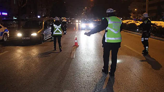 Konya'da yılbaşı gecesi 117 alkollü sürücüye ceza kesildi
